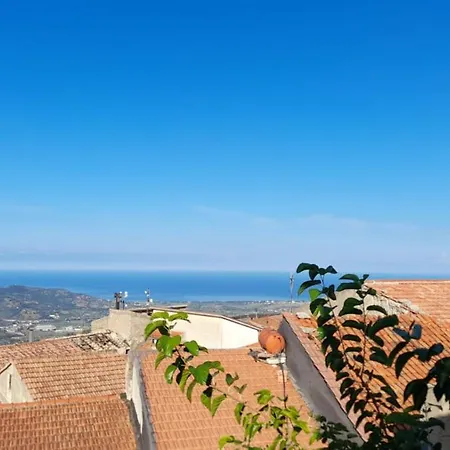 Diamante And Restaurant Bed & Breakfast Trentinara