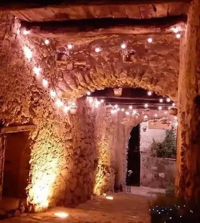 Diamante And Restaurant Bed & Breakfast Trentinara